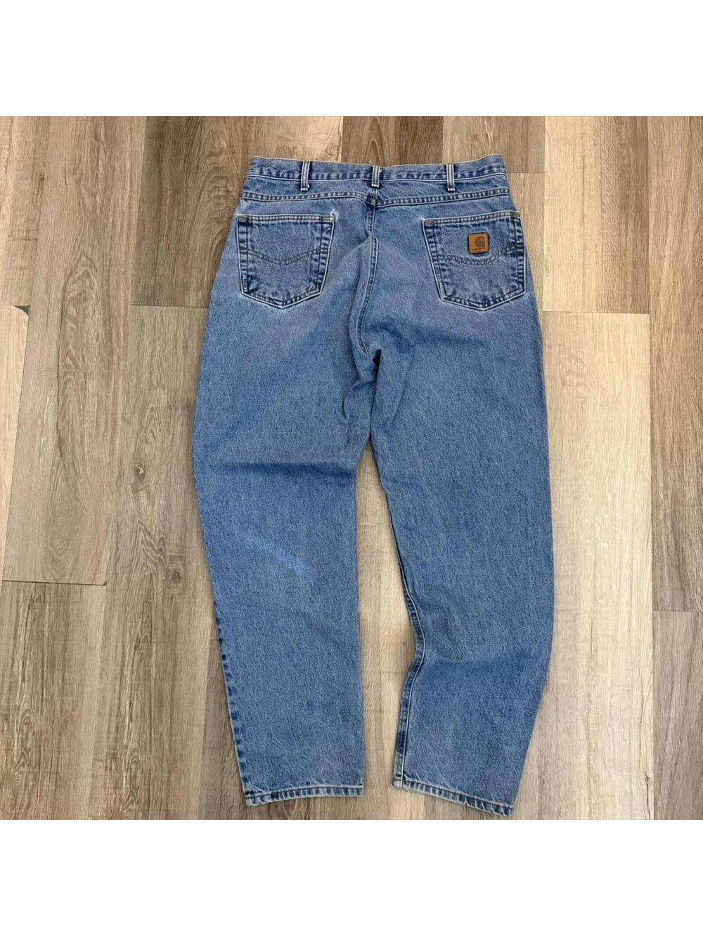 Carhartt B17 blue denim jeans size 38 with a relaxed fit #workwear #denim